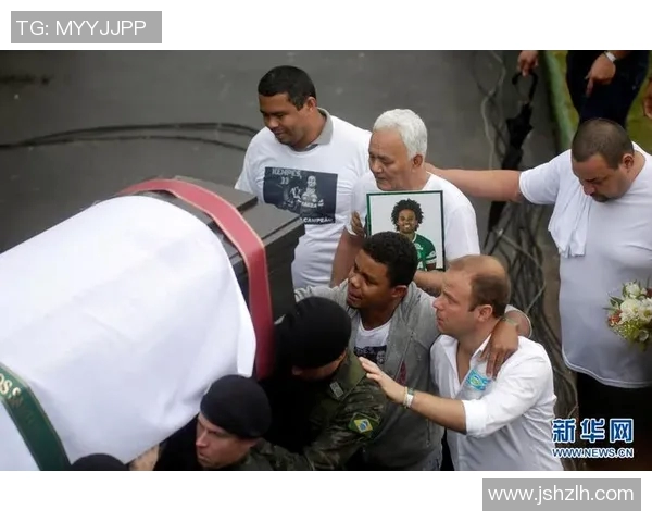 突发消息维尼修斯正式宣布离队球迷集体送别表达不舍之情 突发消息维尼修斯正式宣布离队球迷集体送别表达不舍之情